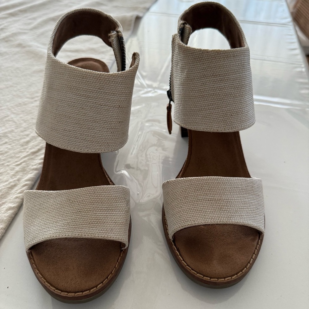 TOMS Women's Majorca Cutout Heeled Sandals (Natural)